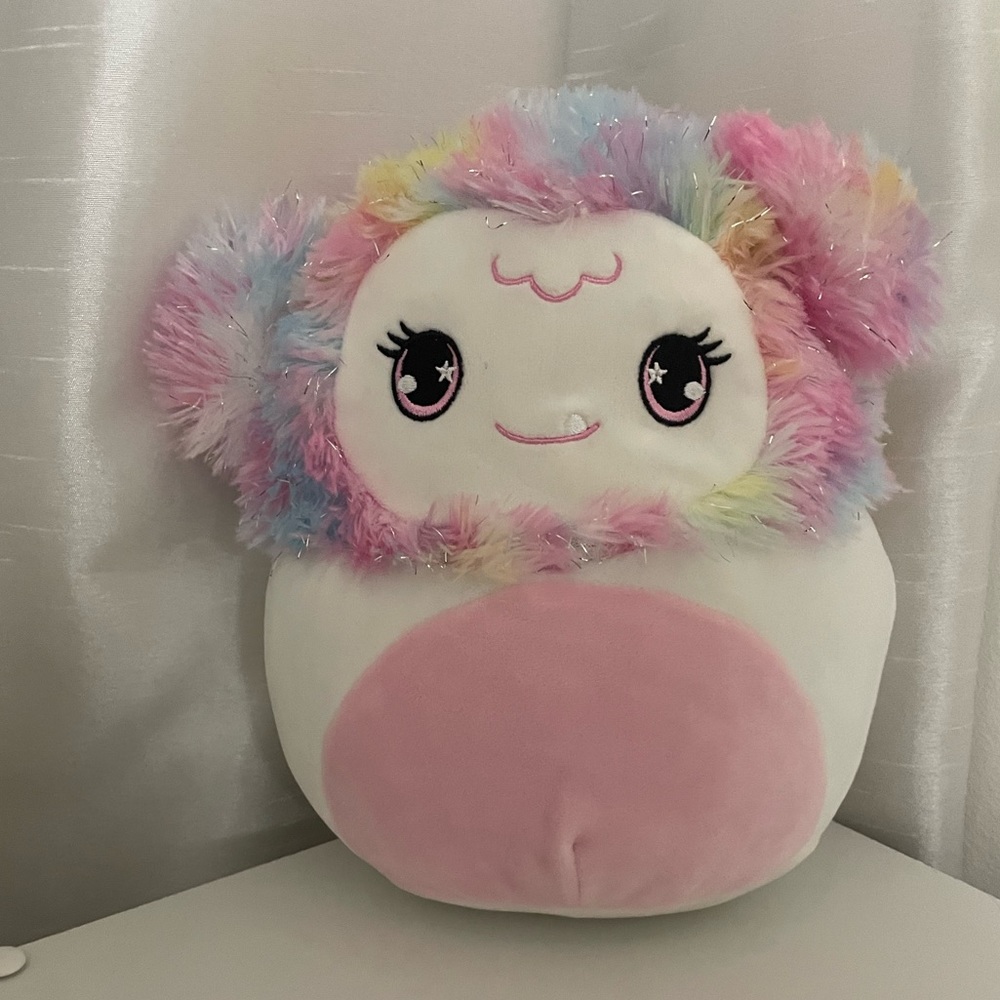 8” Mystery Zaylee squishmallow